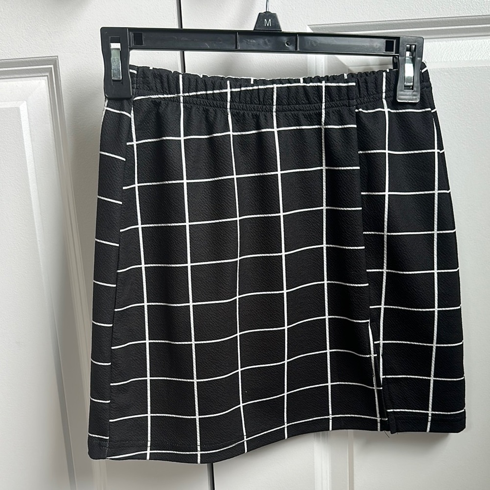 SHEIN Black and White Grid Mini Skirt